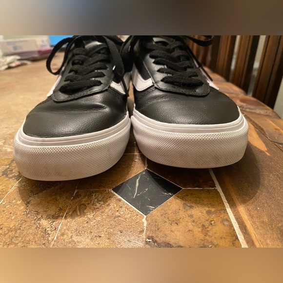 Vans - Picture 5 of 5